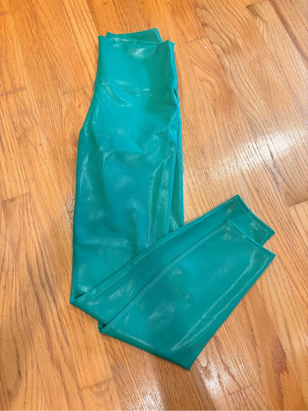 Shiny Beach Riot Green Leggings